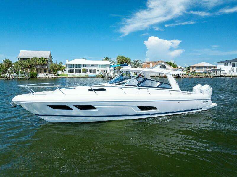 2022 Intrepid 438 Evolution