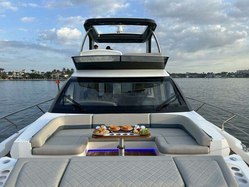 2024 Fairline Squadron 68