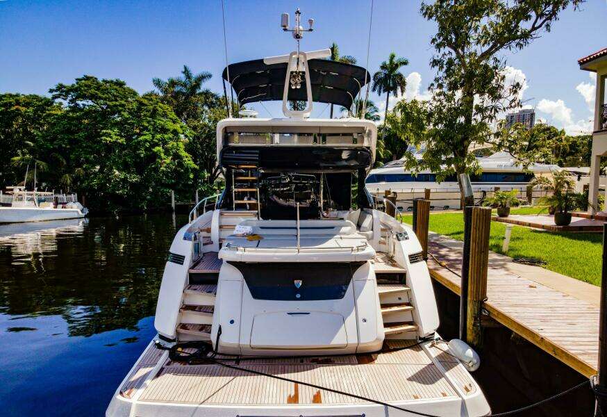 2023 Fairline Phantom 65