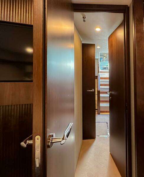 2023 Fairline Phantom 65