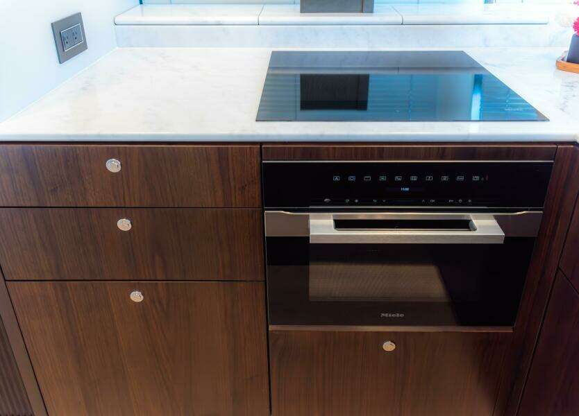 2023 Fairline Phantom 65