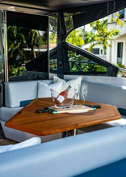 2023 Fairline Phantom 65