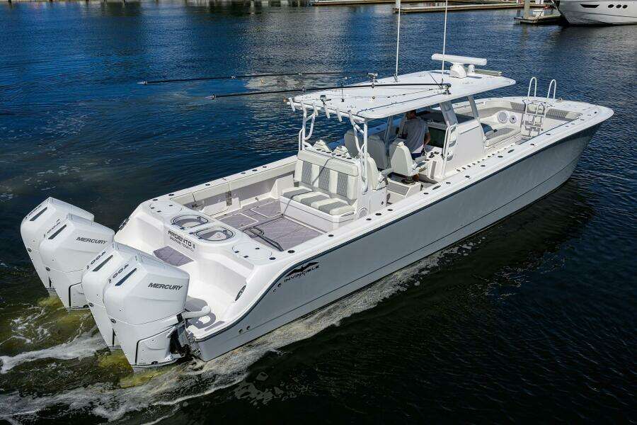 Invincible 46 Argento II - Exterior Profile