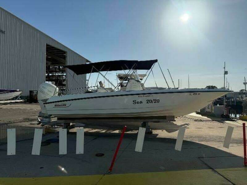 2017 Boston Whaler 270 Dauntless