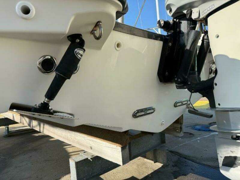 2017 Boston Whaler 270 Dauntless