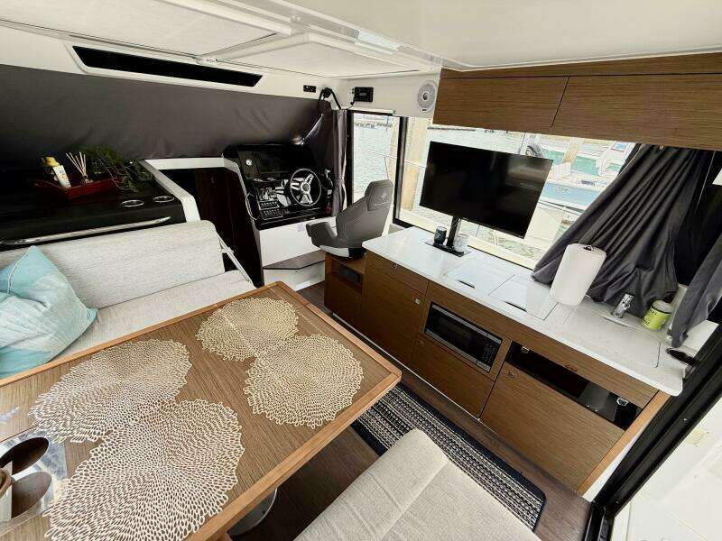 2022 Jeanneau NC 1095 Coupe