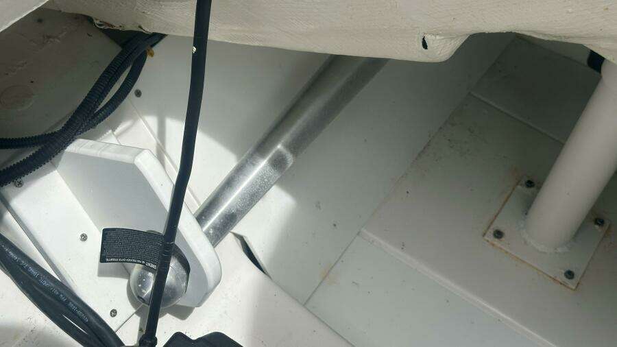 1018 Bella Bay Ski Pole