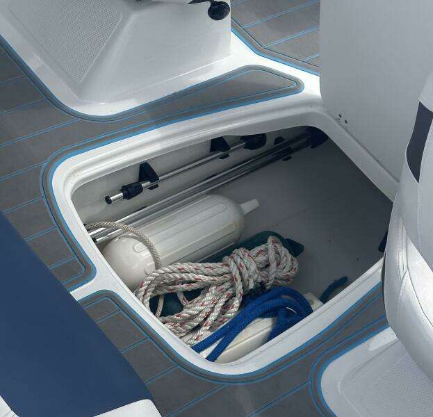 1022 Bella Bay Floor Locker