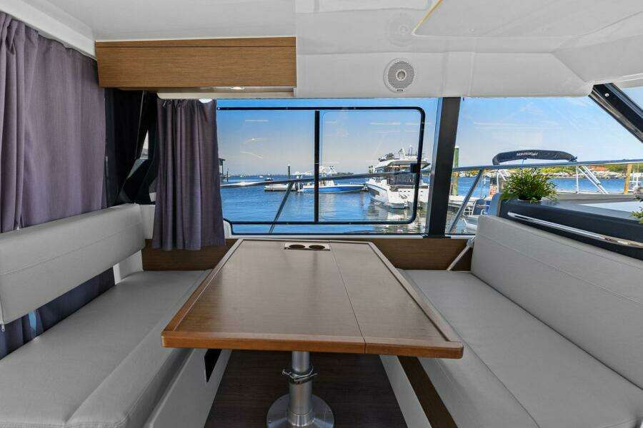 2020 Jeanneau NC 1095 Fly