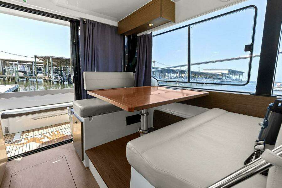 2020 Jeanneau NC 1095 Fly