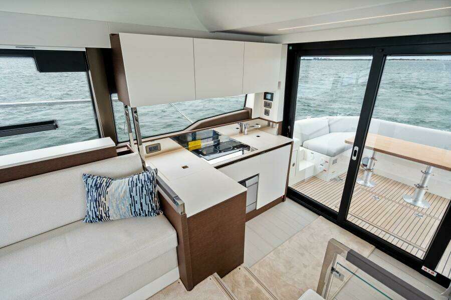 2024 46 Prestige Flybridge -Galley
