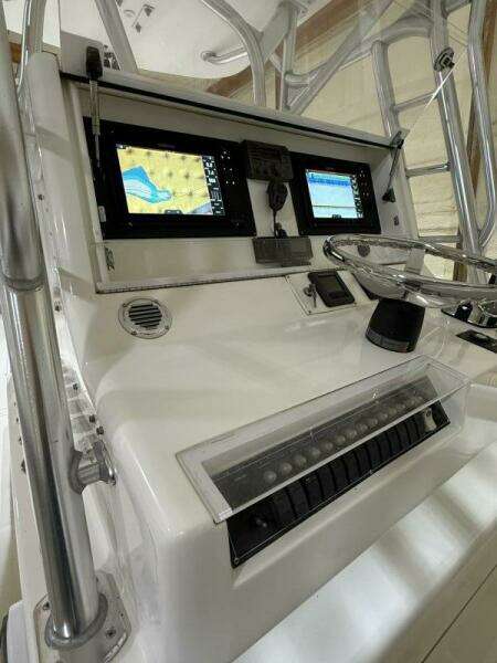 2011 SeaVee 340I Open