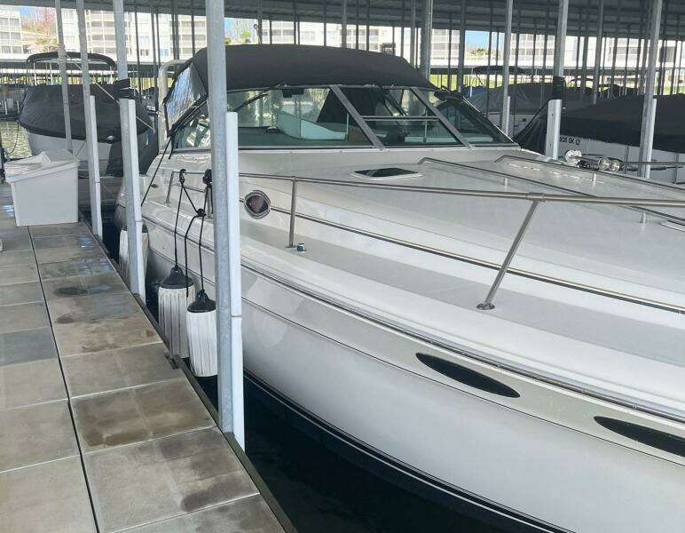 1994 Sea Ray 330 Express Cruiser
