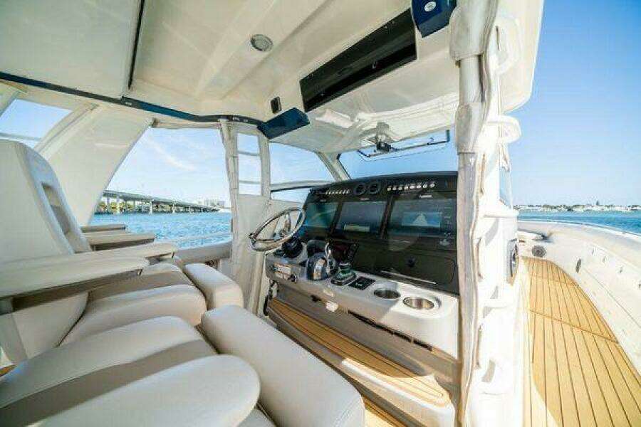 2017 Boston Whaler 42 Outrage