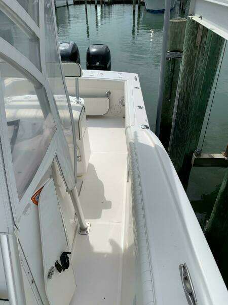 2005 Buddy Davis Center Console