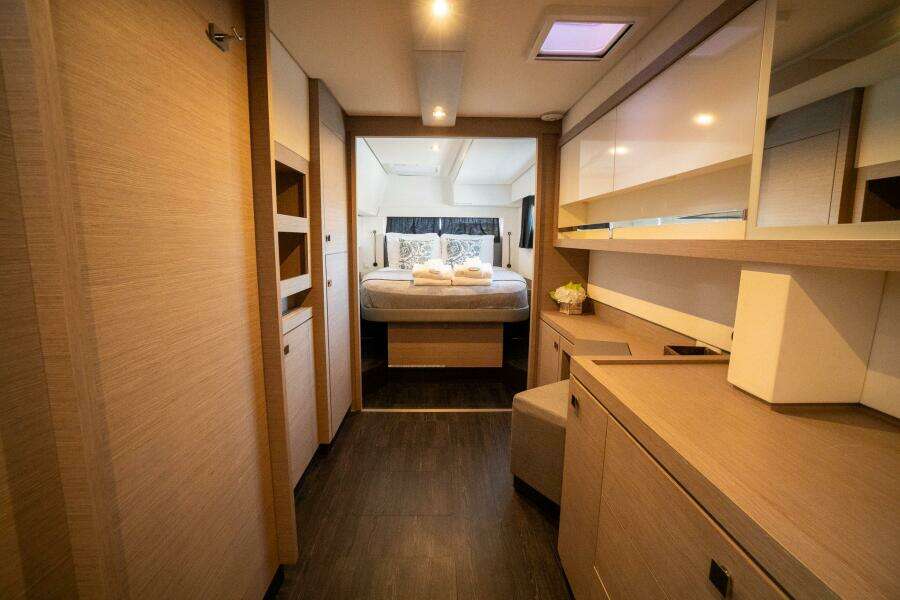 2020 Fountaine Pajot 