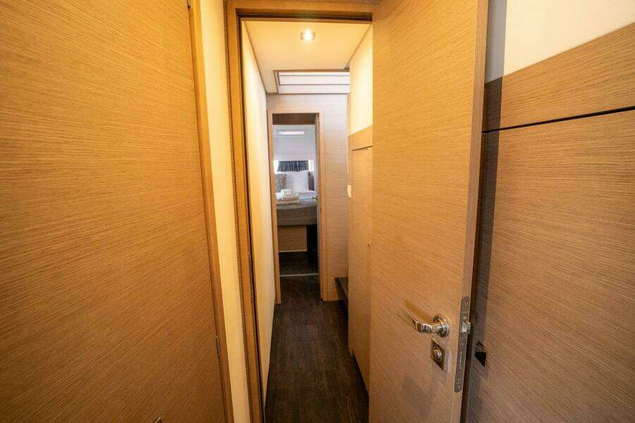 2020 Fountaine Pajot 