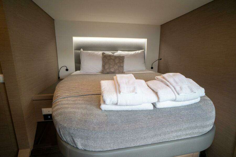 2020 Fountaine Pajot 