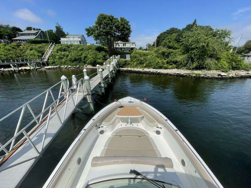 2017 Boston Whaler Outrage