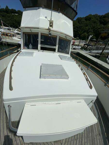 1987 Grand Banks 42