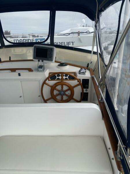 1987 Grand Banks 42