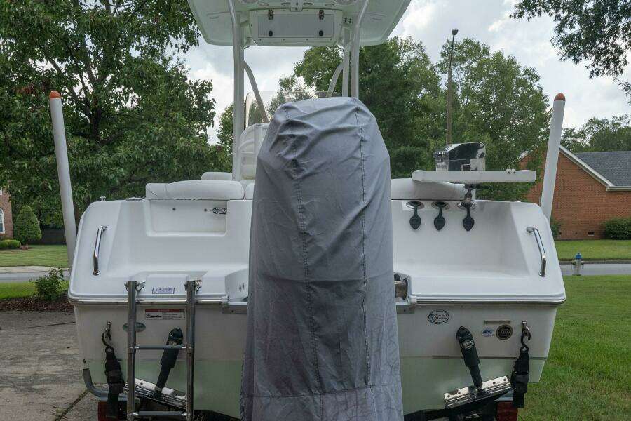 2017 Sea Hunt 225 Ultra