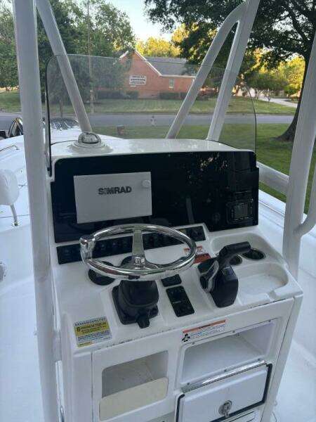 2017 Sea Hunt 225 Ultra