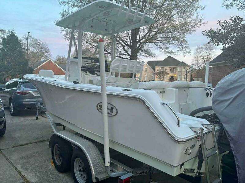 2017 Sea Hunt 225 Ultra