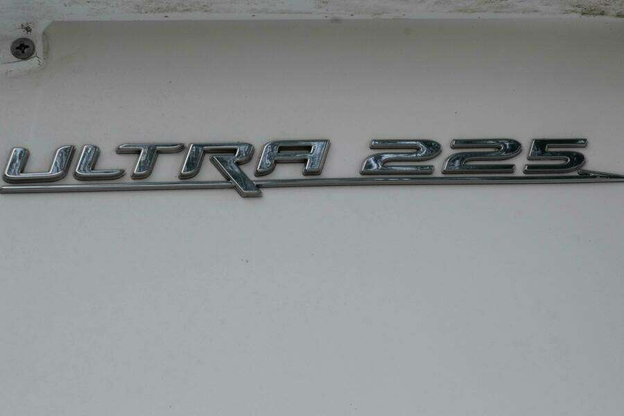 2017 Sea Hunt 225 Ultra