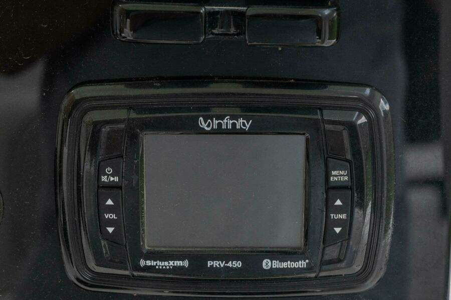 2017 Sea Hunt 225 Ultra