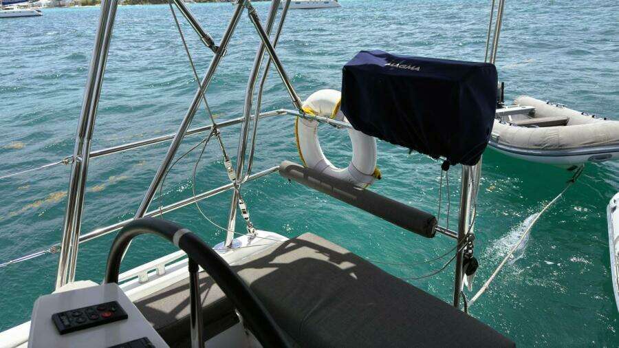 14 Cockpit Beneteau 461 2020