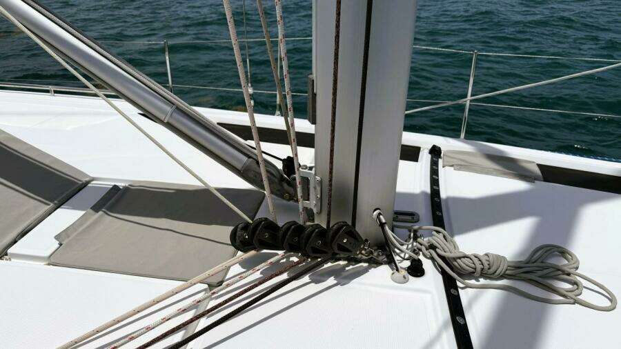 29 Mast Rigging Beneteau 461 2020