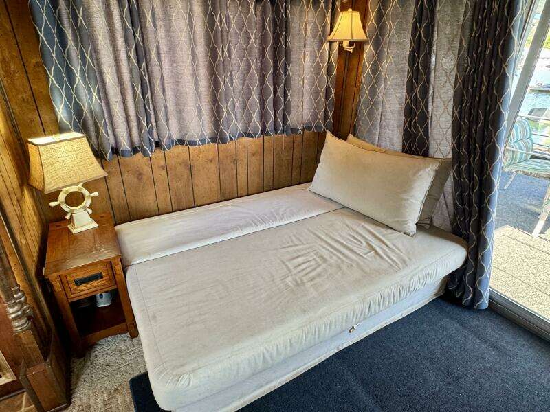 1977 Sumerset 14 x 58 Aluminum Hull Houseboat with Catwalks