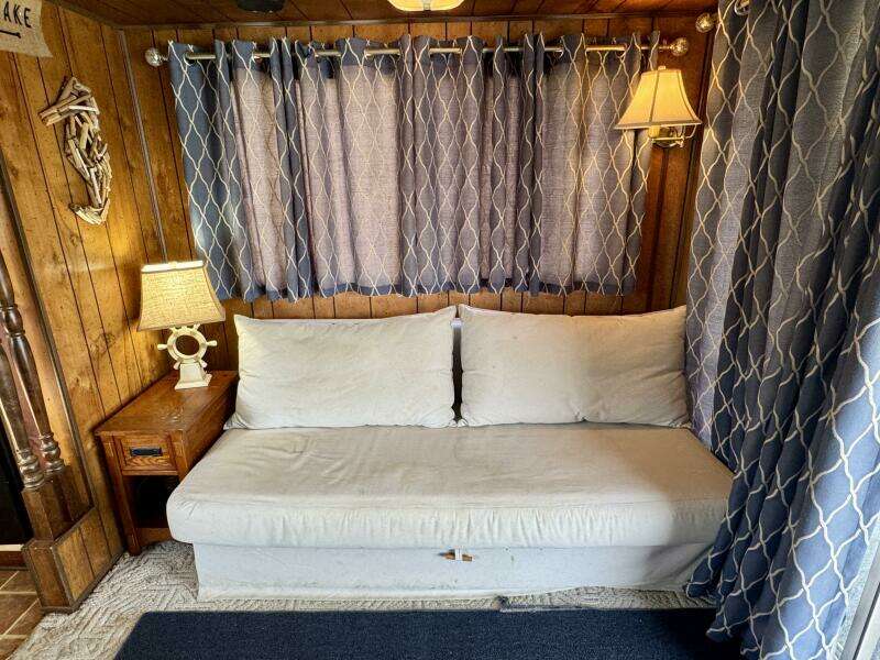 1977 Sumerset 14 x 58 Aluminum Hull Houseboat with Catwalks