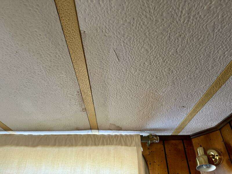 1977 Sumerset 14 x 58 Aluminum Hull Houseboat with Catwalks