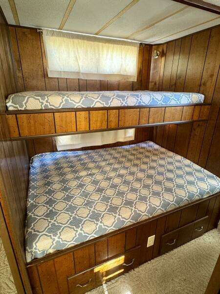 1977 Sumerset 14 x 58 Aluminum Hull Houseboat with Catwalks