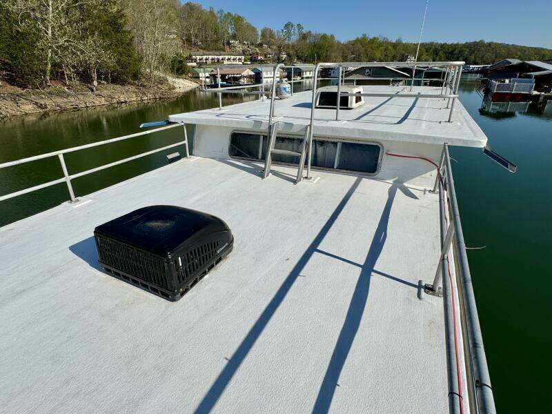 1977 Sumerset 14 x 58 Aluminum Hull Houseboat with Catwalks