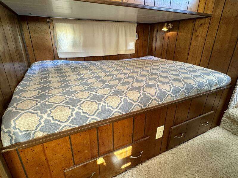 1977 Sumerset 14 x 58 Aluminum Hull Houseboat with Catwalks