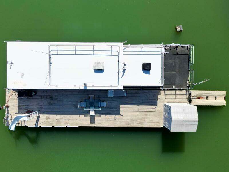 1977 Sumerset 14 x 58 Aluminum Hull Houseboat with Catwalks