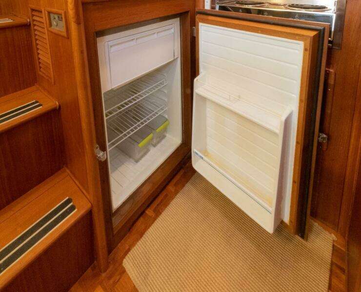 1998 Grand Banks 38 Eastbay EX