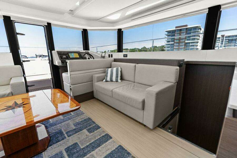 2021 Leopard 53 Powercat