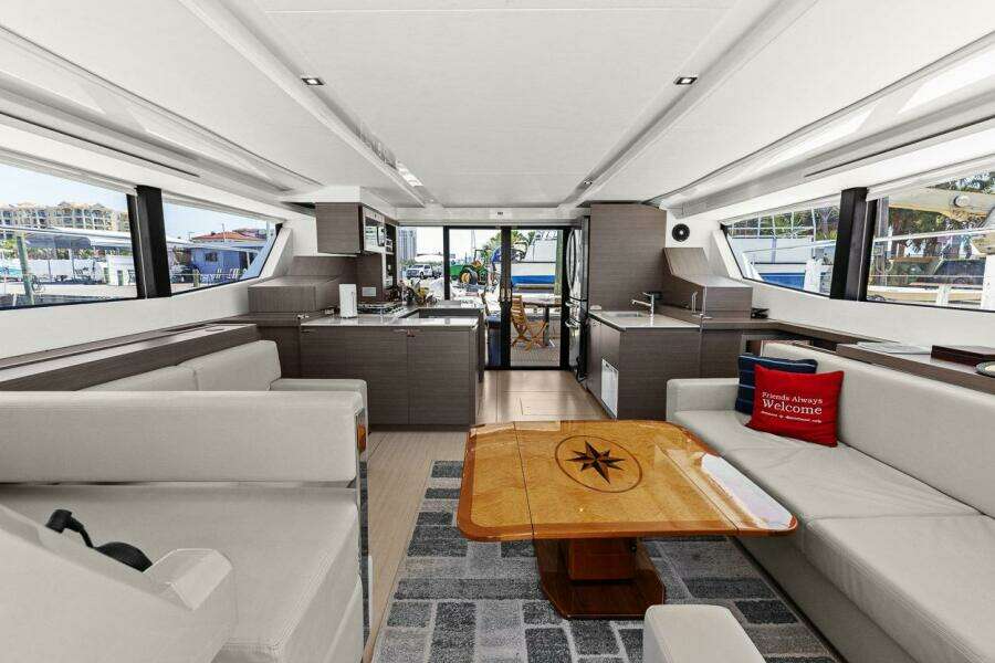 2021 Leopard 53 Powercat