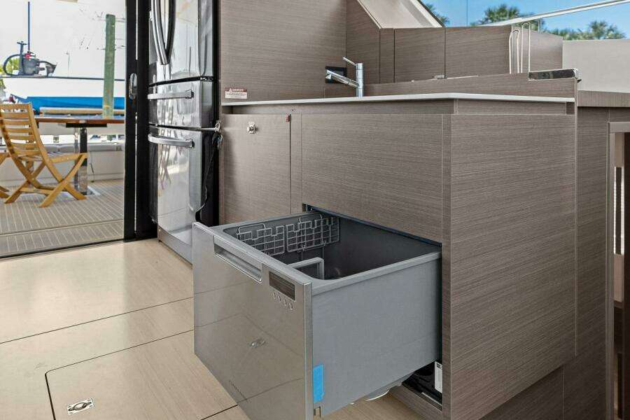 2021 Leopard 53 Powercat