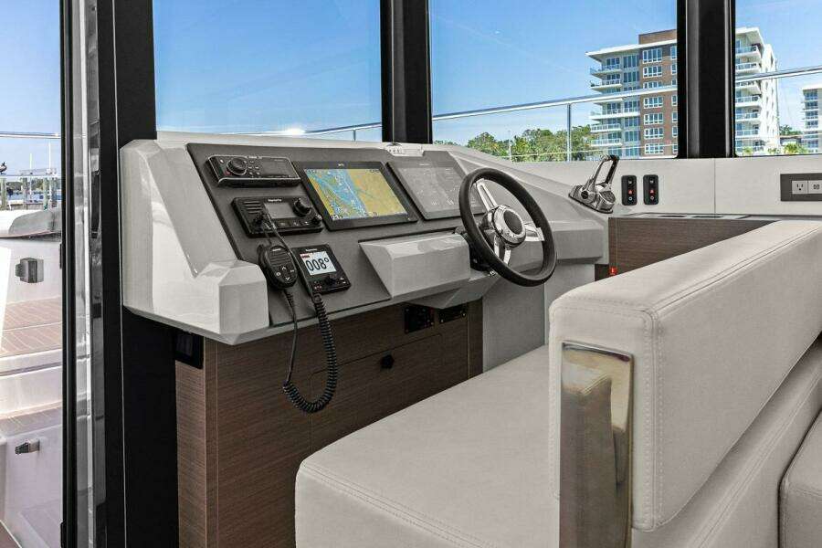 2021 Leopard 53 Powercat