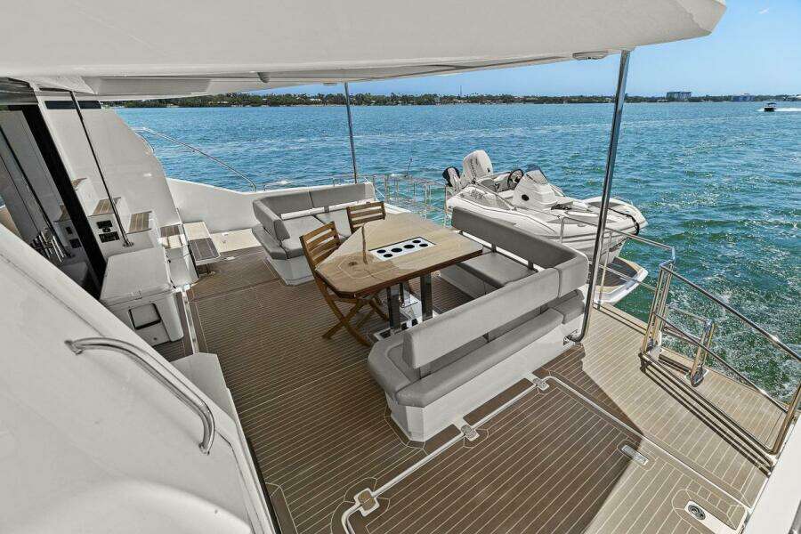 2021 Leopard 53 Powercat