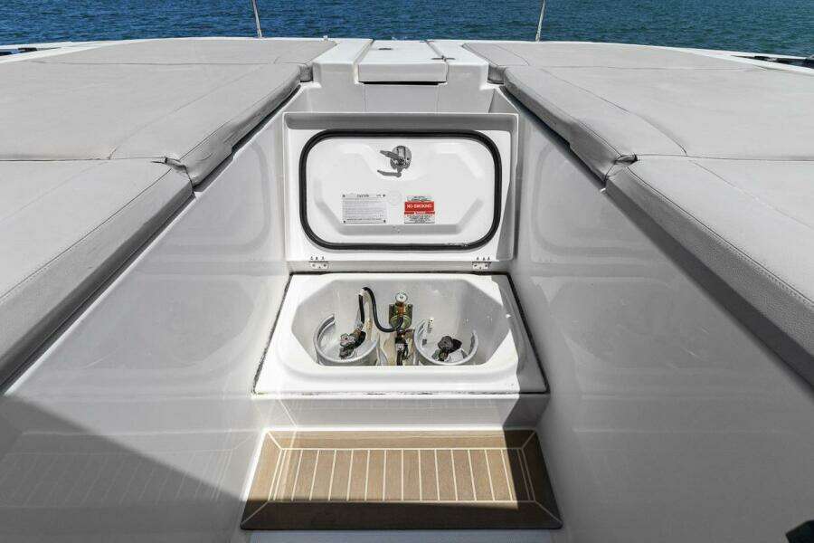 2021 Leopard 53 Powercat