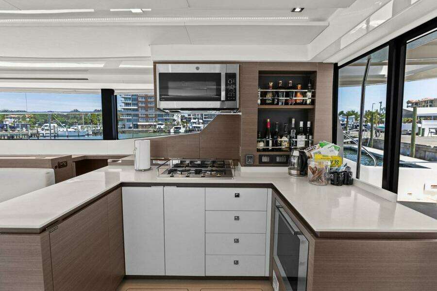 2021 Leopard 53 Powercat