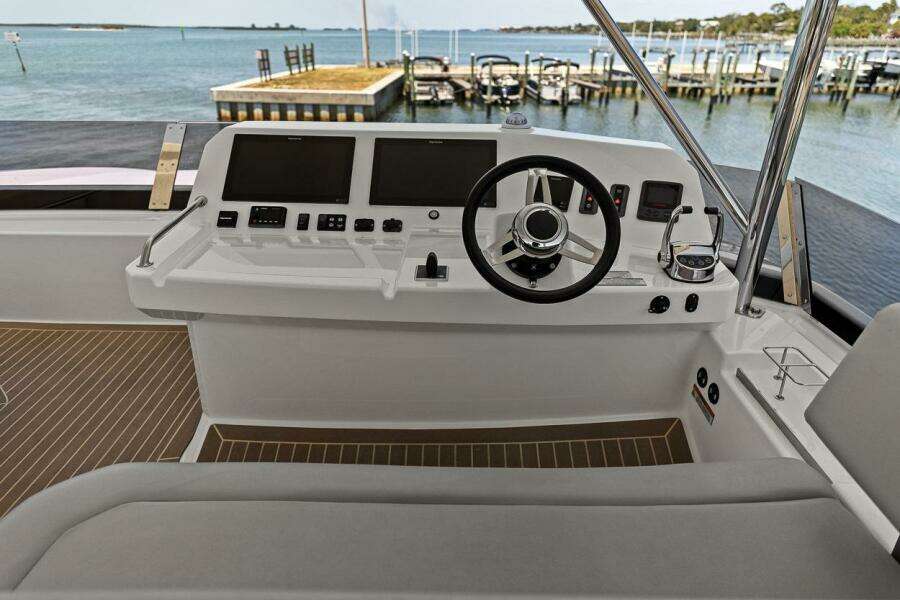 2021 Leopard 53 Powercat