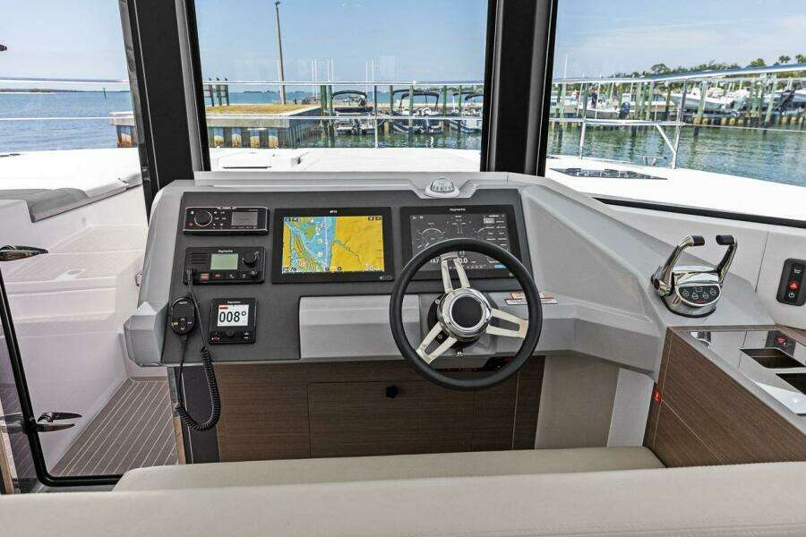 2021 Leopard 53 Powercat