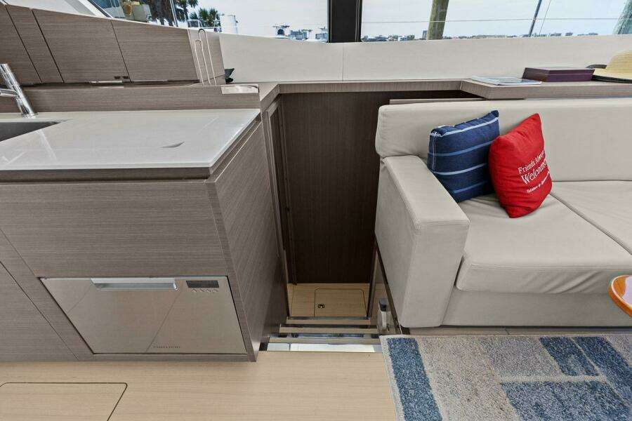 2021 Leopard 53 Powercat